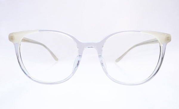 megane and me（メガネアンドミー） 「Debbie」 カラー：Ecru and Crystal（写真）、Black and Tortoise、Gray and Crystal、Pink and Crystal。