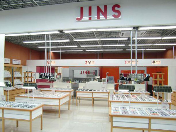 JINS（ジンズ）が中国に初出店