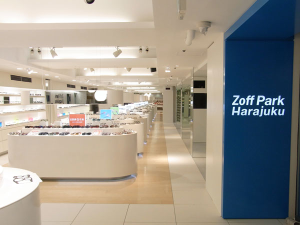 Zoff Park Harajuku（ゾフ・パーク原宿）の店内。image by インターメスティック。