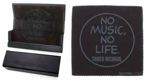 （写真4）TOWER RECORDS × JINS RAINBOW Air frame のケースとメガネ拭きは「NO MUSIC, NO LIFE.」のロゴが入った特別仕様。