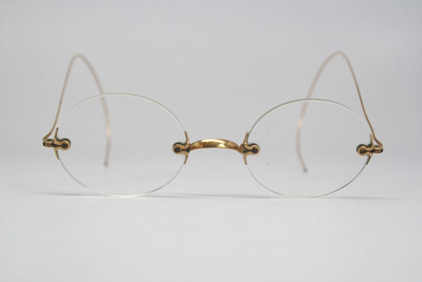 （写真2）Vintage Rimless Eyeglasses。価格：118ドル（執筆時現在、約9,200円）