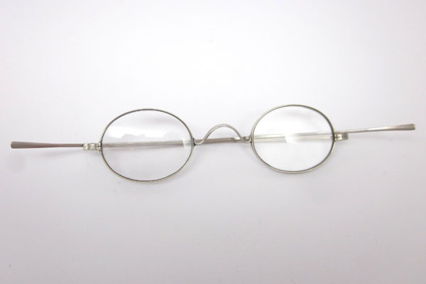 （写真4）Antique Straight temple Eyeglasses。価格：128ドル（執筆時現在、約9,960円）