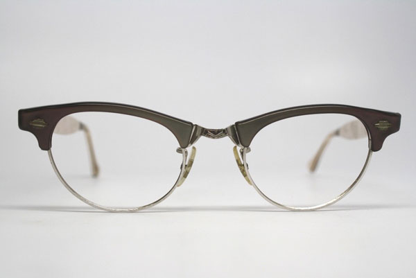 （写真6）vintage 1950's cat eye glasses。価格：98ドル（執筆時現在、7,640円）