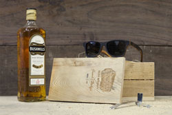 100年もののウイスキー樽から作られたサングラス CANBY / THE BUSHMILLS