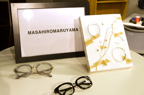 今回ご紹介した MM-0006 と MM-0007 は、MASAHIROMARUYAMA（マサヒロマルヤマ）のセカンドコレクション。日常のあらゆる性質の素材を画面に組み合わせることにより、芸術的効果を生み出す創作技法を指す「collage」（コラージュ）がテーマ。【クリックして拡大】