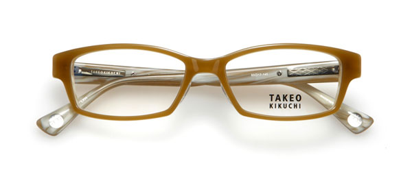 眼鏡市場 『TAKEO KIKUCHI』リミテッドモデル TKO-102 カラー：ライトカーキ（写真）・ブラウン・パープルブラック 価格：18,900円（レンズ込み）