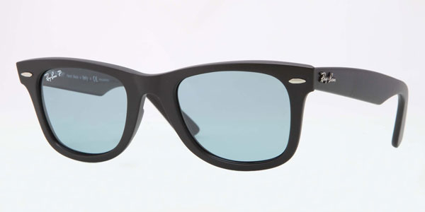 Ray-Ban（レイバン）WAYFARER（ウェイファーラー） RB2140-901S/3R カラー：フレーム: matte black | レンズ: polar blue 希望小売価格：28,350円 image by ミラリ ジャパン 【クリックして拡大】