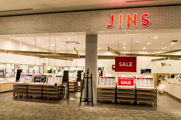 JINS イオンモール幕張新都心店は、 GRAND MALL（グランドモール）の3F。 【クリックして拡大】