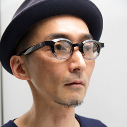 RETRO FUTURE BY 900～FACTORY900 が”半世紀タイムトリップ”して未来のメガネを追求する新ライン