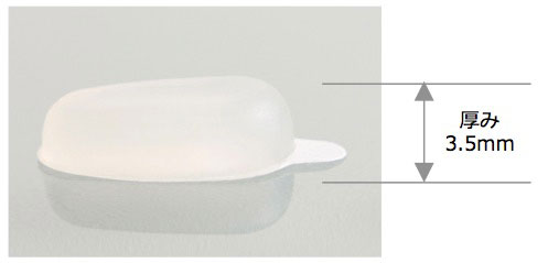 「モチアガール® ベーシック」は、厚み3.5mm。長さ10mm以下の一般的なつけまつげ、まつげエクステを使っているひとにオススメ。 image by マサル産業