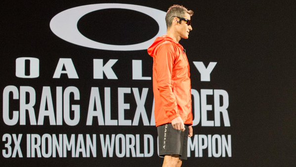 Intel（インテル）×Oakley（オークリー）リアルタイムのコーチング機能付きスマート・アイウェア「Radar Pace」を公開