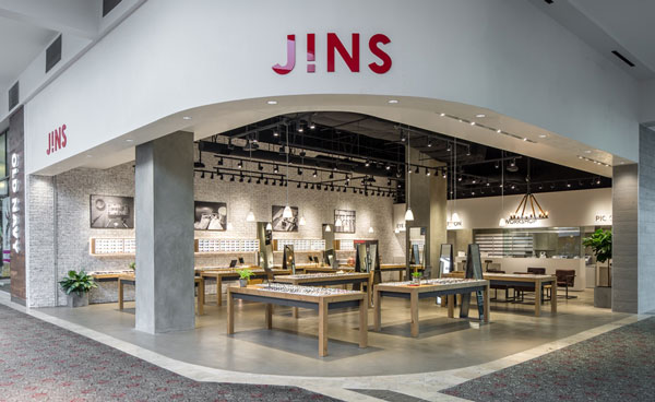 北米2号店 JINS Valley Fair（ジンズ バリー・フェア）は、シリコンバレーの中心サン・ノゼにある高級ショッピングモール Westfield Valley Fair にオープン。