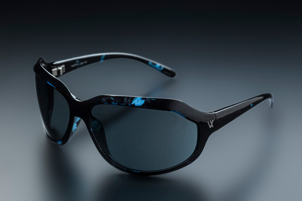 GACKT × VARTIXコラボサングラスがビジョンメガネで独占販売開始