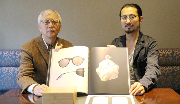 （右）グラスファクトリー代表 乾昌行氏。（左）MATSUDA日本代表 中村仁氏。