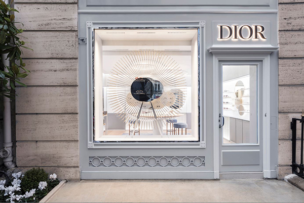 DIOR - PARIS MONTAIGNE LUNETTES 外観