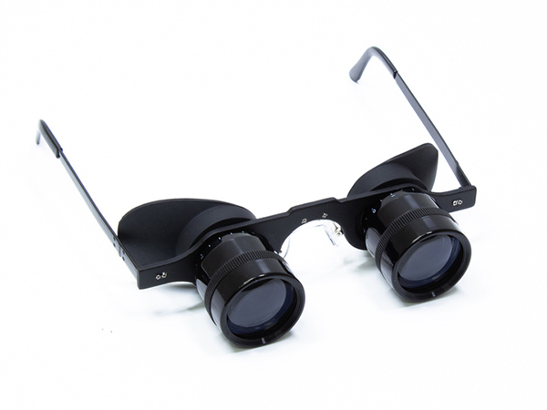  メガネ型双眼鏡 DN-915707 価格：2,999円（税別）