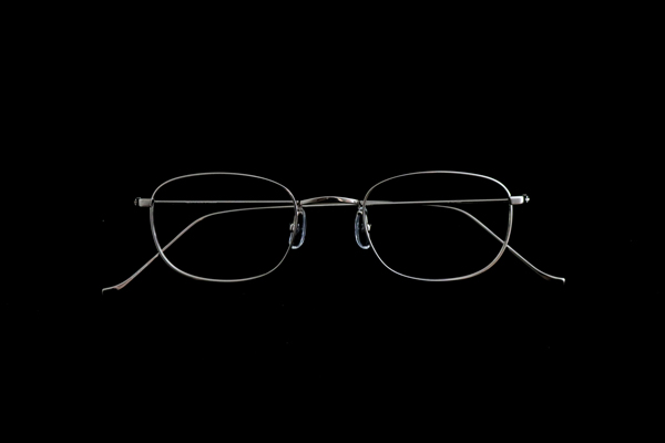 ARCH OPTICAL（アーチ・オプティカル） 品番：A/wg – SQR 47 素材：K14WG 価格：488,000円（税別）