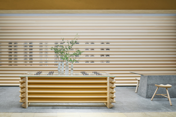 J of JINS 六本木ヒルズ店