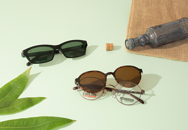 1本でメガネにもサングラスにも使える2WAYグラス「MAG-SUN Classic Vibes」最新モデルが愛眼から発売