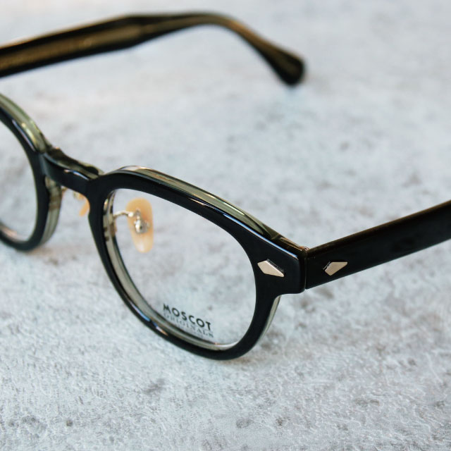 Poker Face ポーカーフェイス からmoscot モスコット の人気モデル Lemtosh レムトッシュ 別注カラー発売 サングラスニュース Glafas グラファス メガネ サングラス総合情報サイト