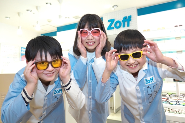 Zoff（ゾフ）メガネショップパビリオンの様子