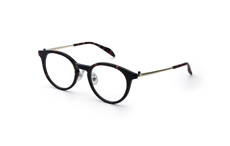 パリミキ by eye(バイ アイ) Hikari(ヒカリ) パリミキ by eye(バイ アイ) Hikari(ヒカリ)